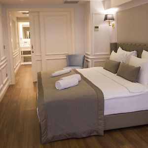 Family Connecting Suite
